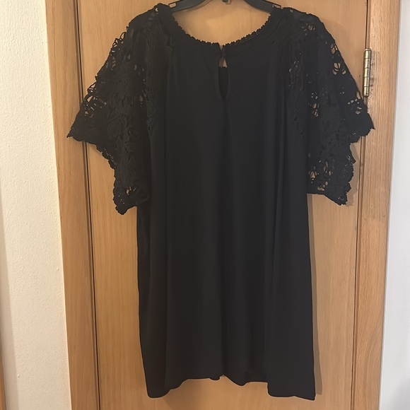 Torrid Women’s Textured Jersey Crew Neck Crochet Raglan Top Black Plus Size 5/5X - Picture 10 of 12